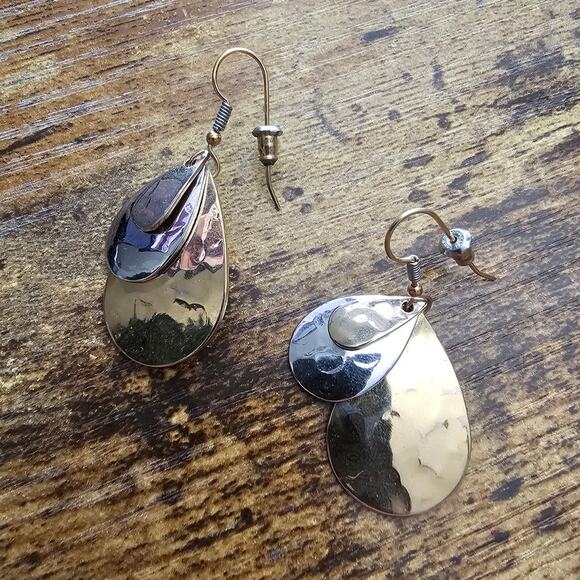 Vintage French Hook Pierced Earrings Teardrop Dangle Gold Silver Tone Classic - Picture 1 of 2